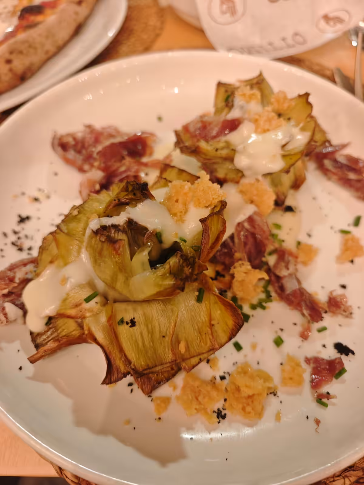 Plato de pasta en una reseña
